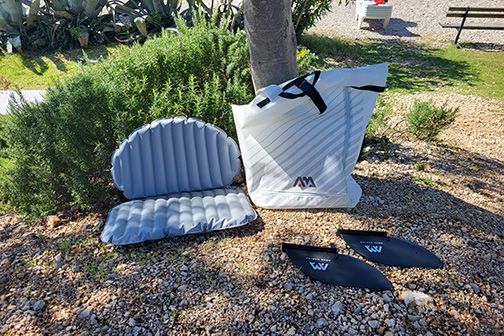 Packsack des Aqua Marina Halve Kajaks mit Sitz und Finnen